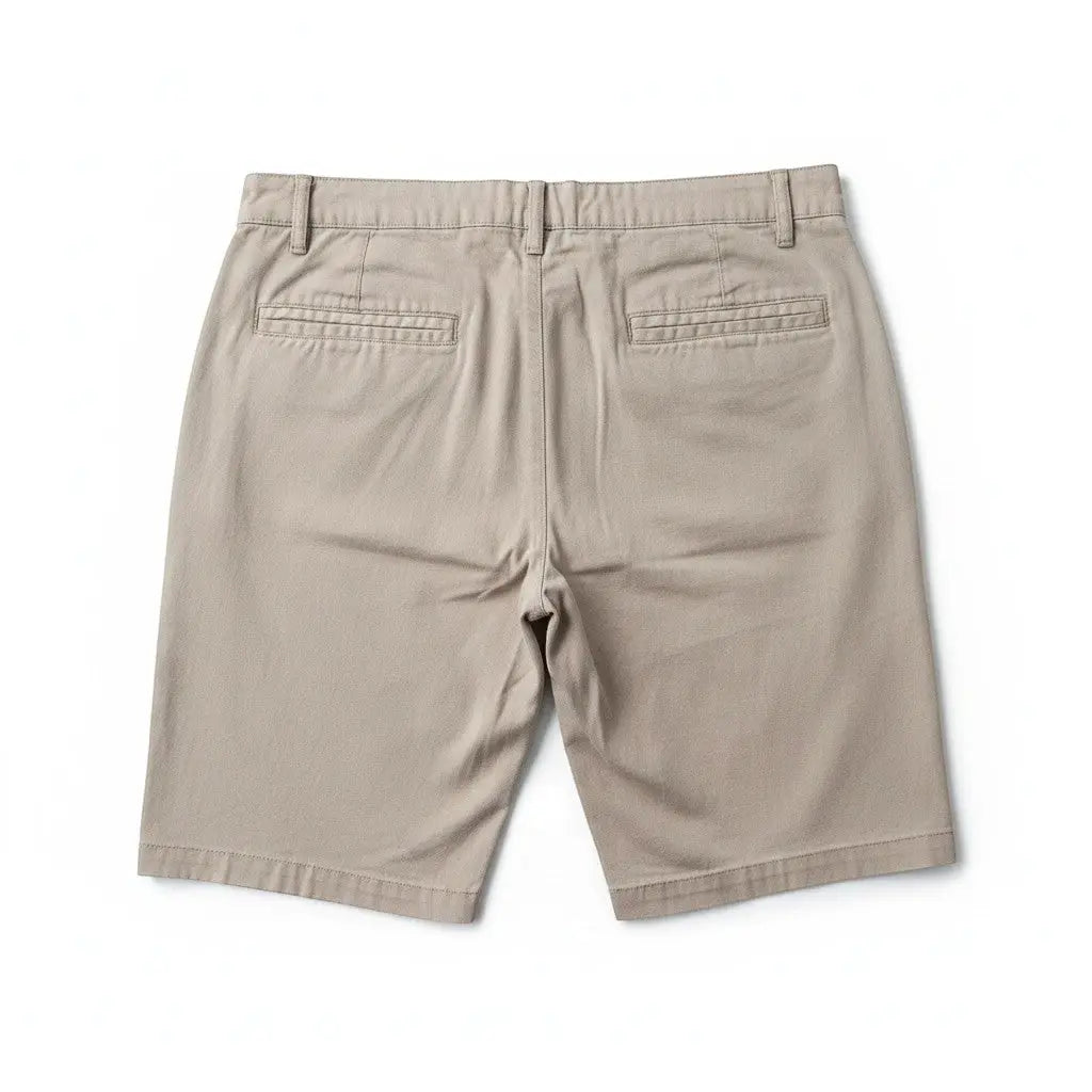 Bermuda homme beige en coton Fresh & Found par Ted Lapidus, coupe droite avec poches arrière passepoilées.