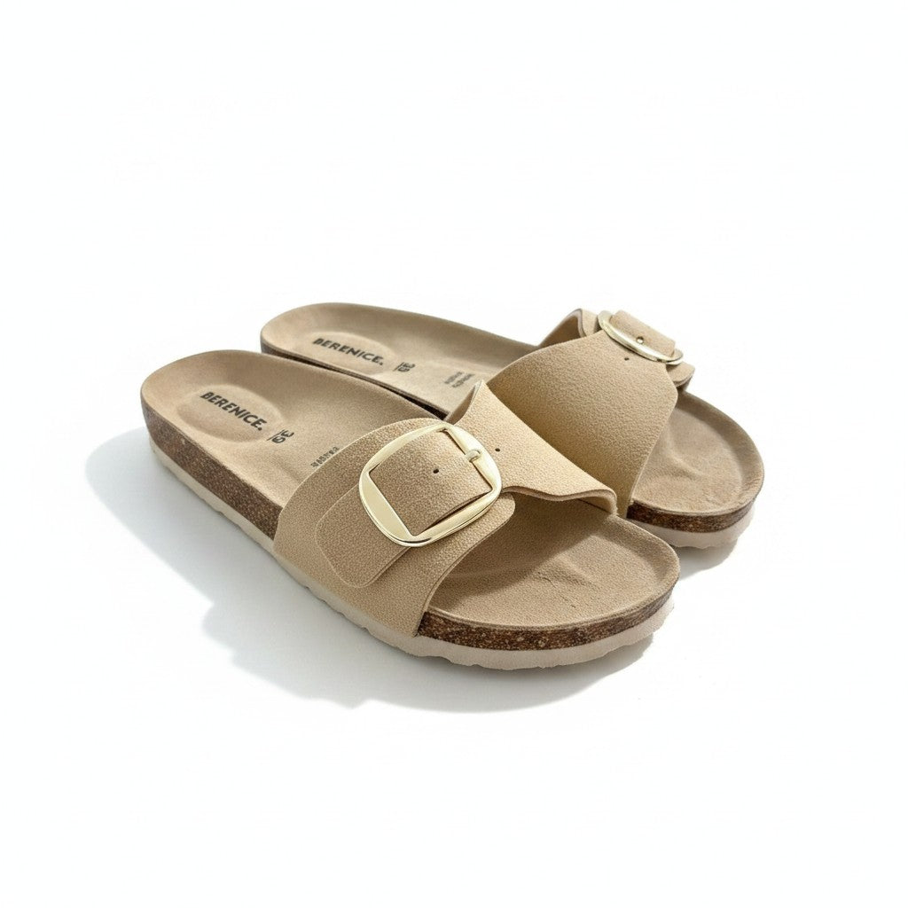 Mules Fresh & Found Berenice beige sable en suédine avec boucle dorée et semelle ergonomique en liège